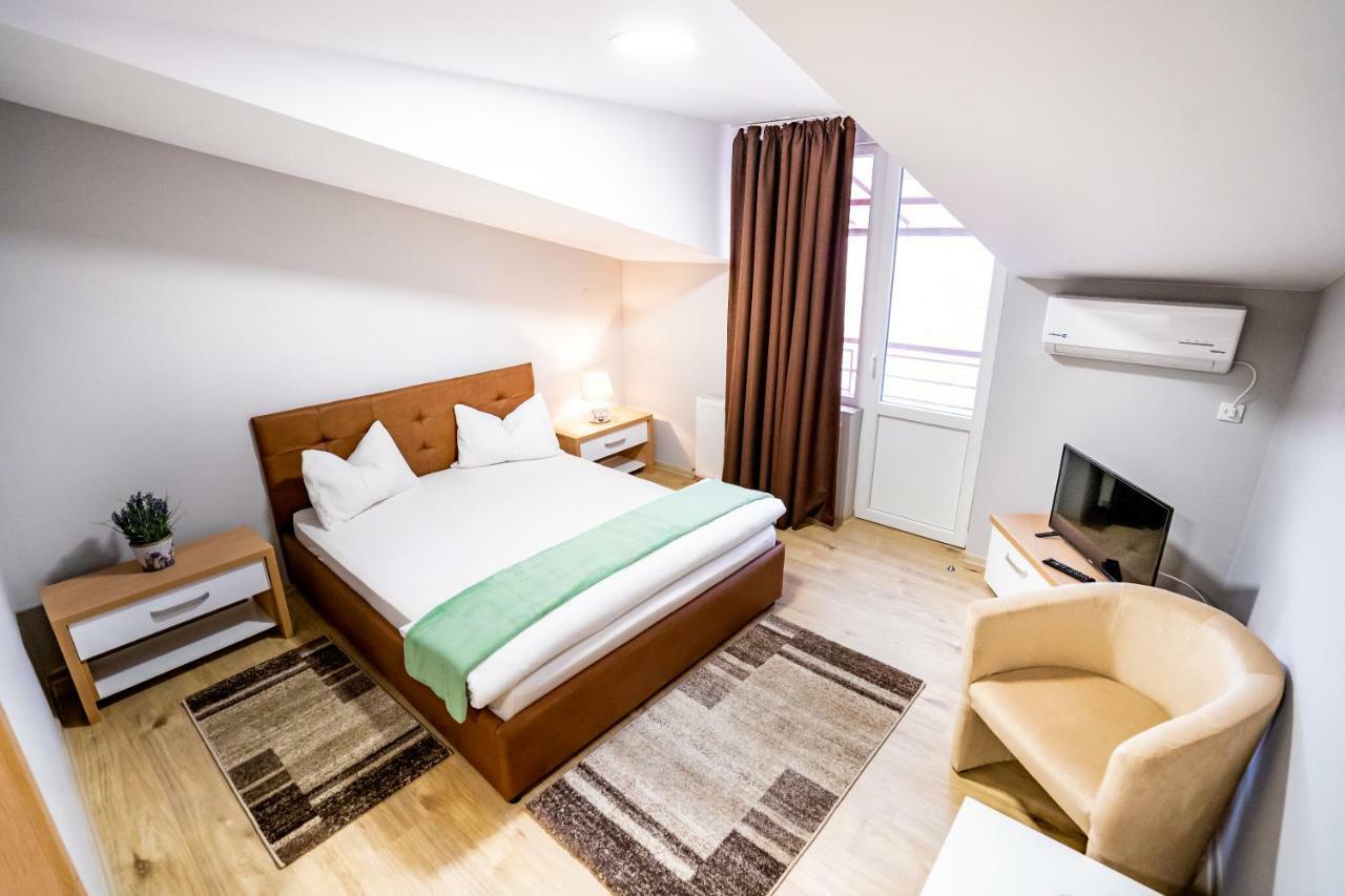 Casa Blum Hotel Lugoj Ngoại thất bức ảnh