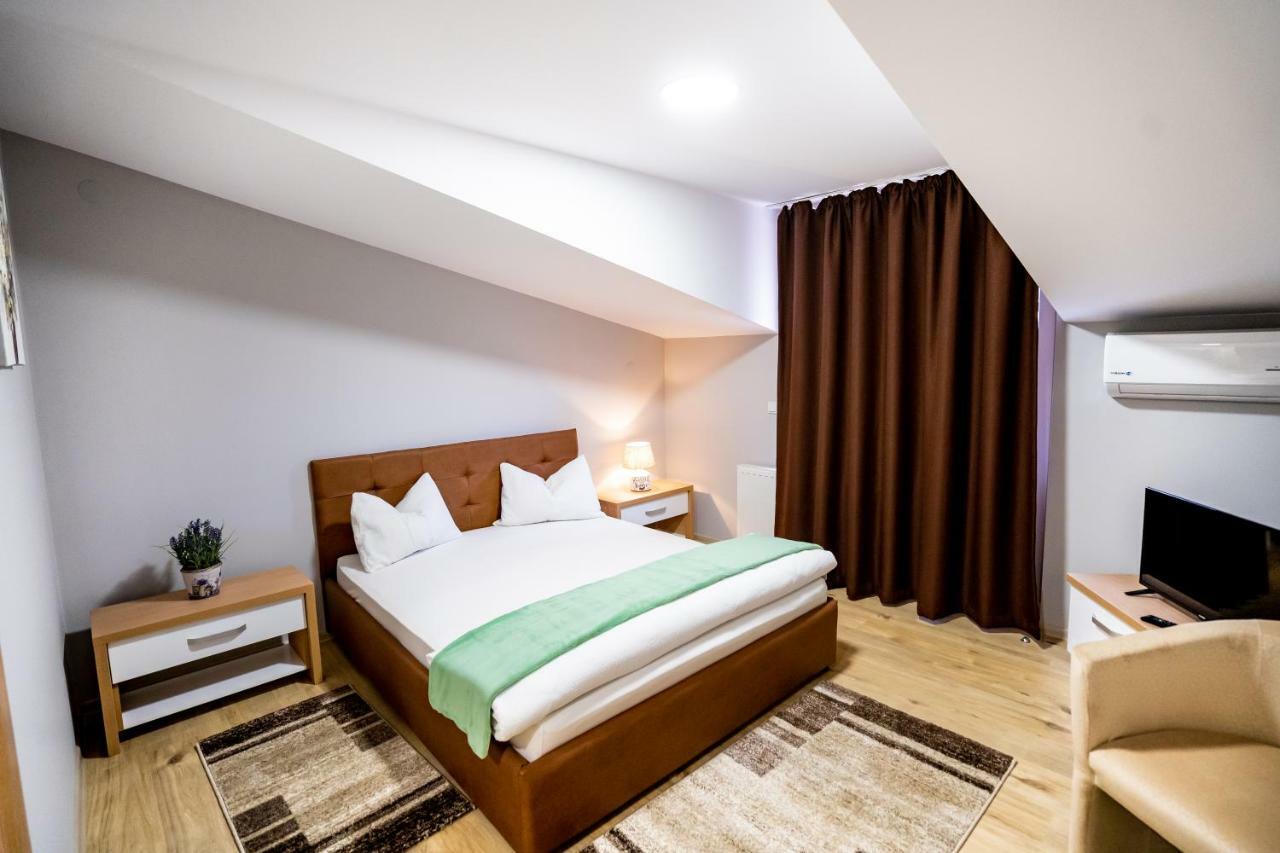 Casa Blum Hotel Lugoj Ngoại thất bức ảnh